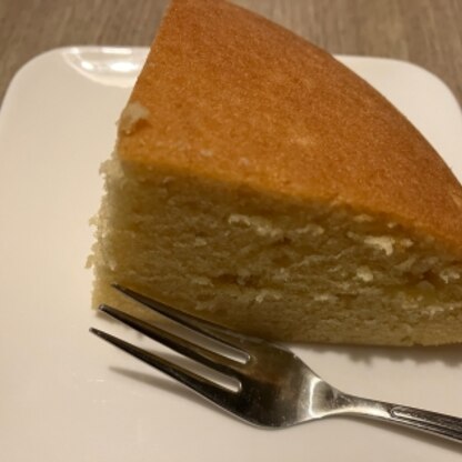 炊飯器で焼いてみました！
薄力粉を使ったパウンドケーキよりももっちりしてて、朝食にピッタリでした♪
すてきなレシピをありがとうございます！